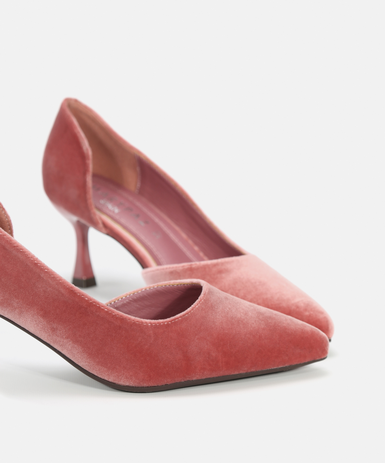 Zapatos salón abertura lateral image number null